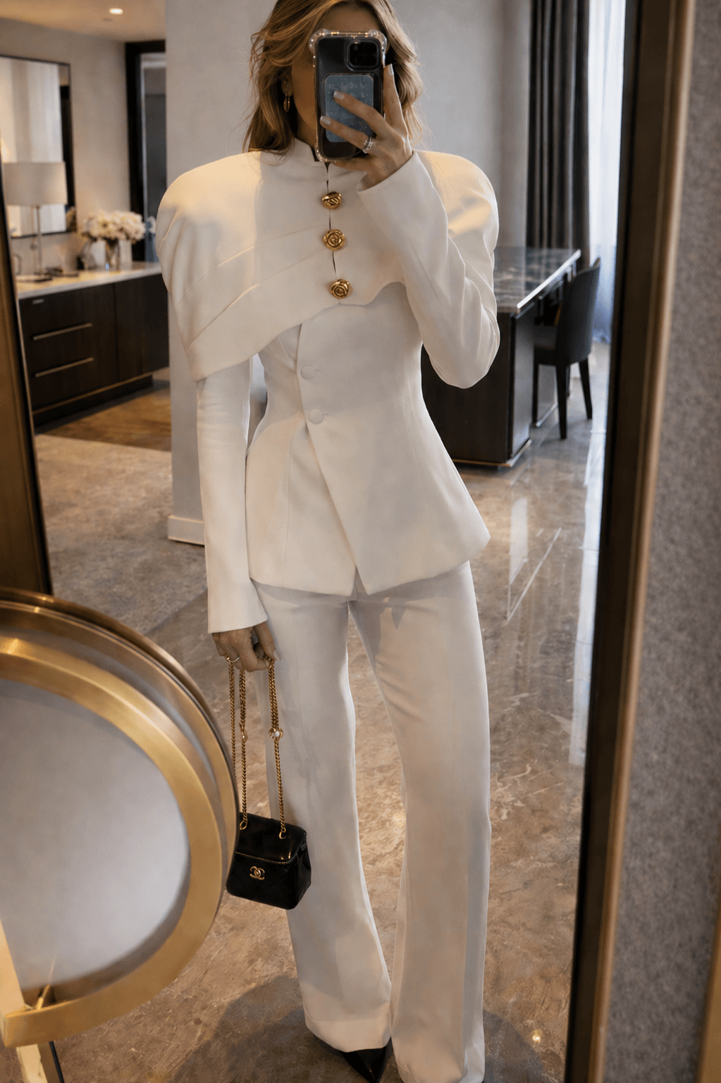 Ensemble Tailleur Couture Blanc – Édition Limitée