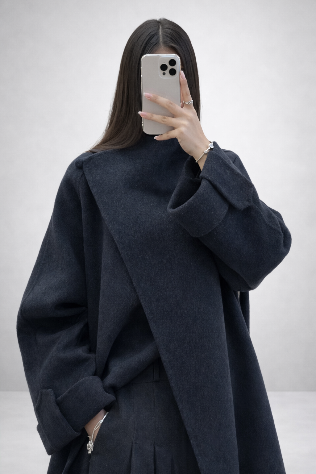 Manteau long ceinturé – Élégance intemporelle