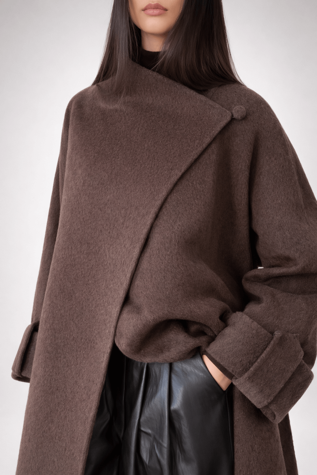 Manteau long ceinturé – Élégance intemporelle