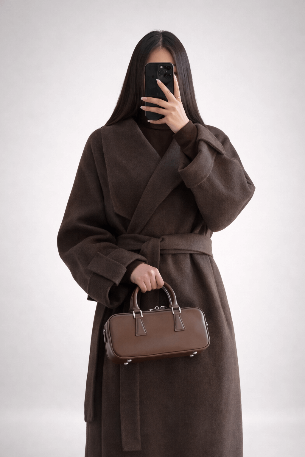 Manteau long ceinturé – Élégance intemporelle
