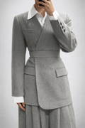 Ensemble tailleur veste & pantalon – Élégance structurée