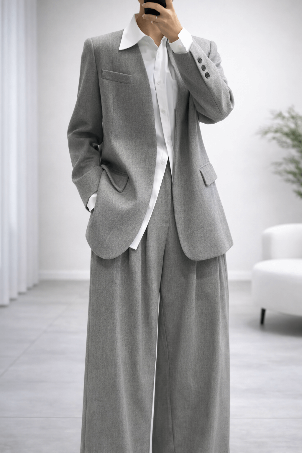 Ensemble tailleur veste & pantalon – Élégance structurée