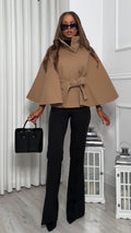 Cape courte beige ceinturée