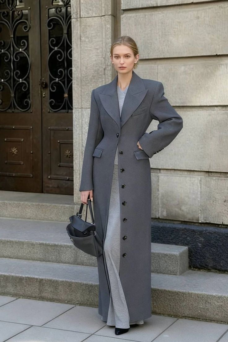 Manteau long gris structuré
